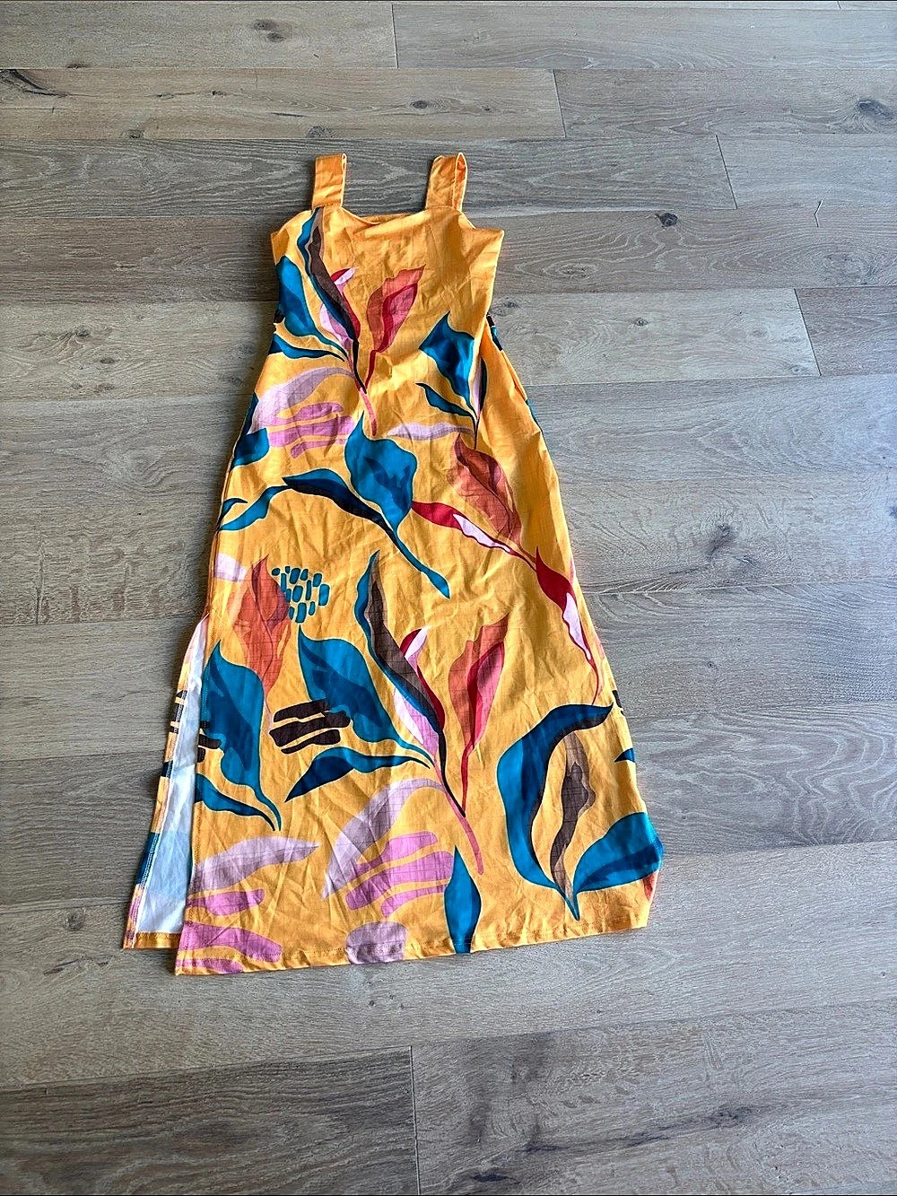 Amazon Abstract Midi Dress in Orange & Blue Size Medium